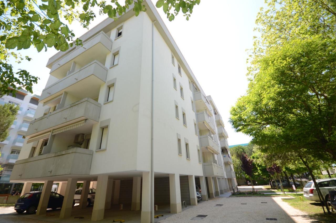 Appartamenti Nasse Bibione Buitenkant foto
